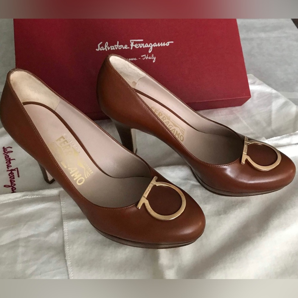 Tan Ferragamo Pumps